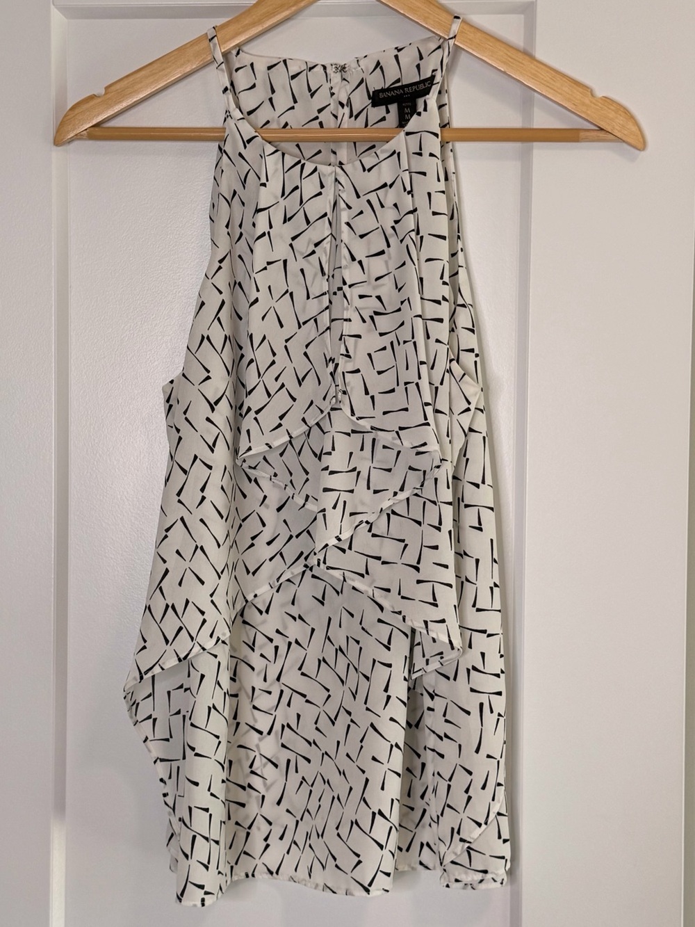 Banana Republic White Asymmetrical Ruffle Skirt with Black Abstract